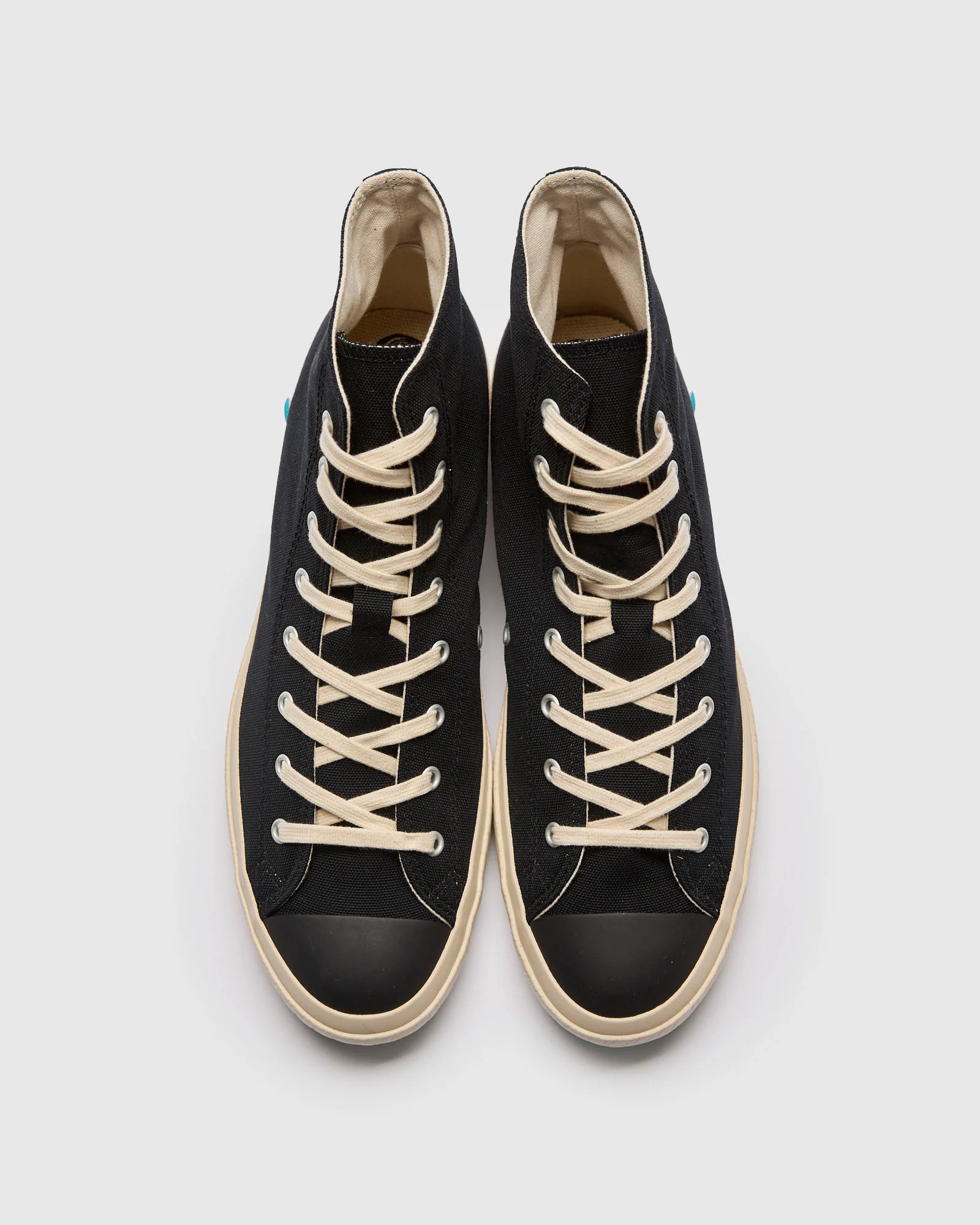 01JP High Top Sneaker in Black - Image 6