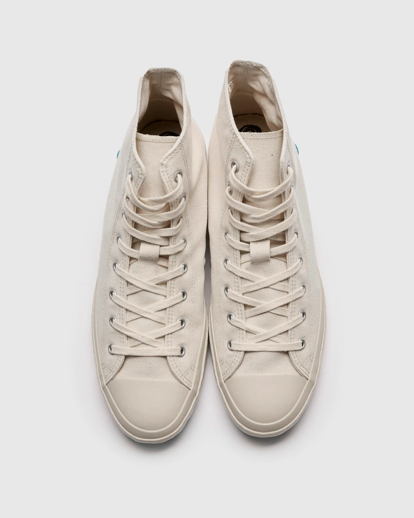 01JP High Top Sneaker in White - Image 6