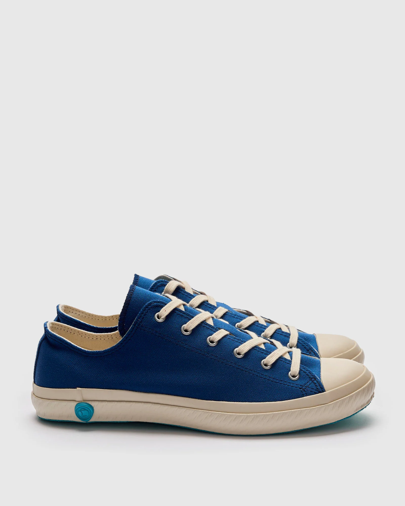 01JP Low Top Sneaker in Indigo - Image 3