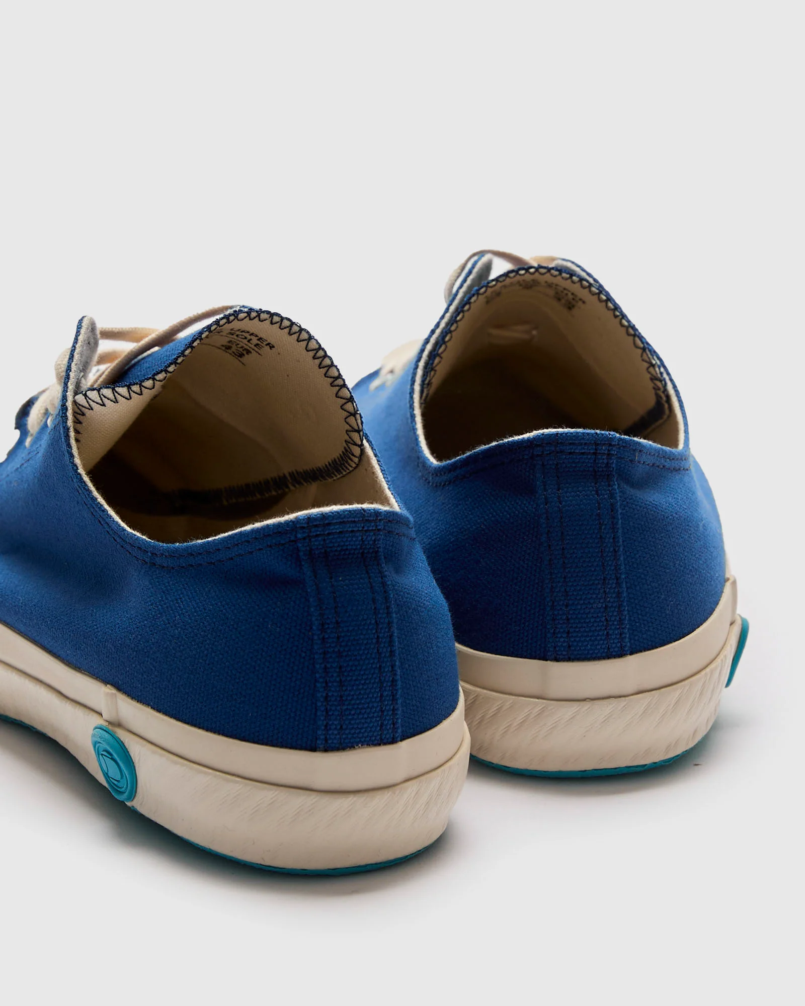 01JP Low Top Sneaker in Indigo - Image 5
