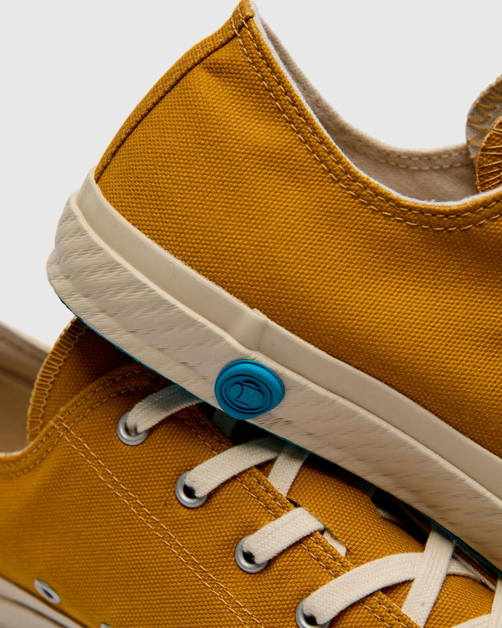 01JP Low Top Sneaker in Mustard - Image 9