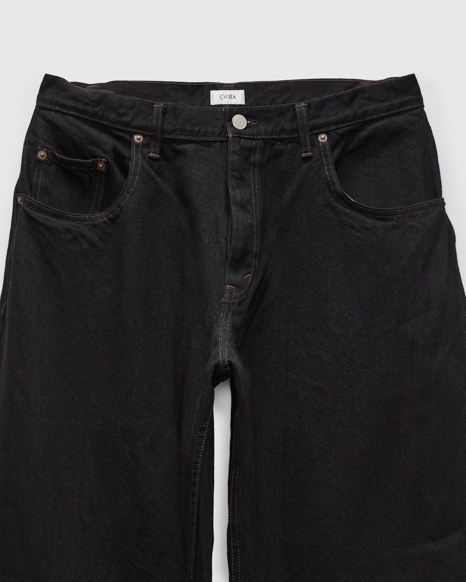 Baggy 5 Pocket Selvedge Denim Pants in Rinse Black - Image 4