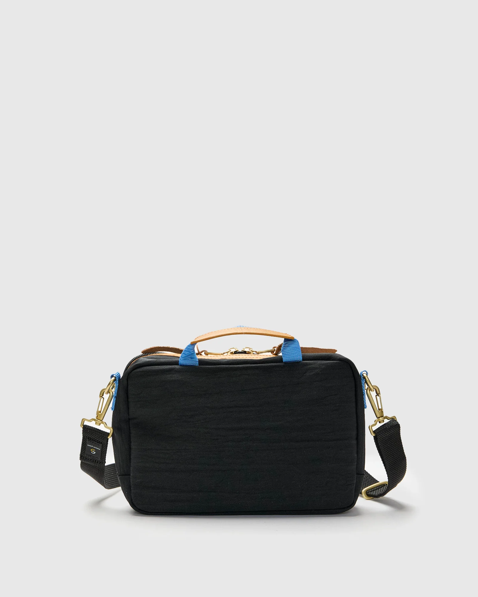 Link Shoulder Bag v2 in Black - Image 3