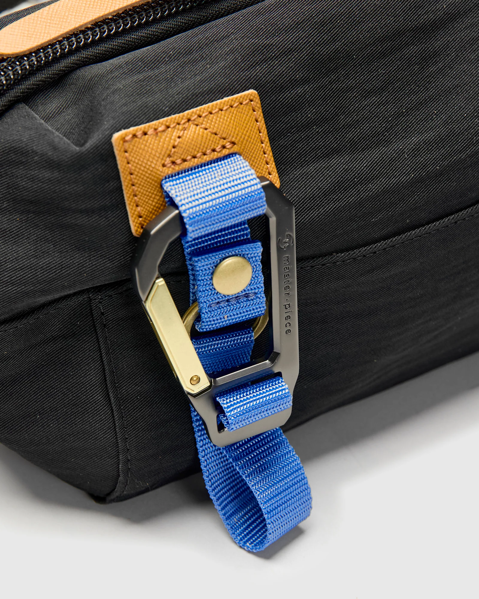 Link Waist Bag v2 in Black - Image 6