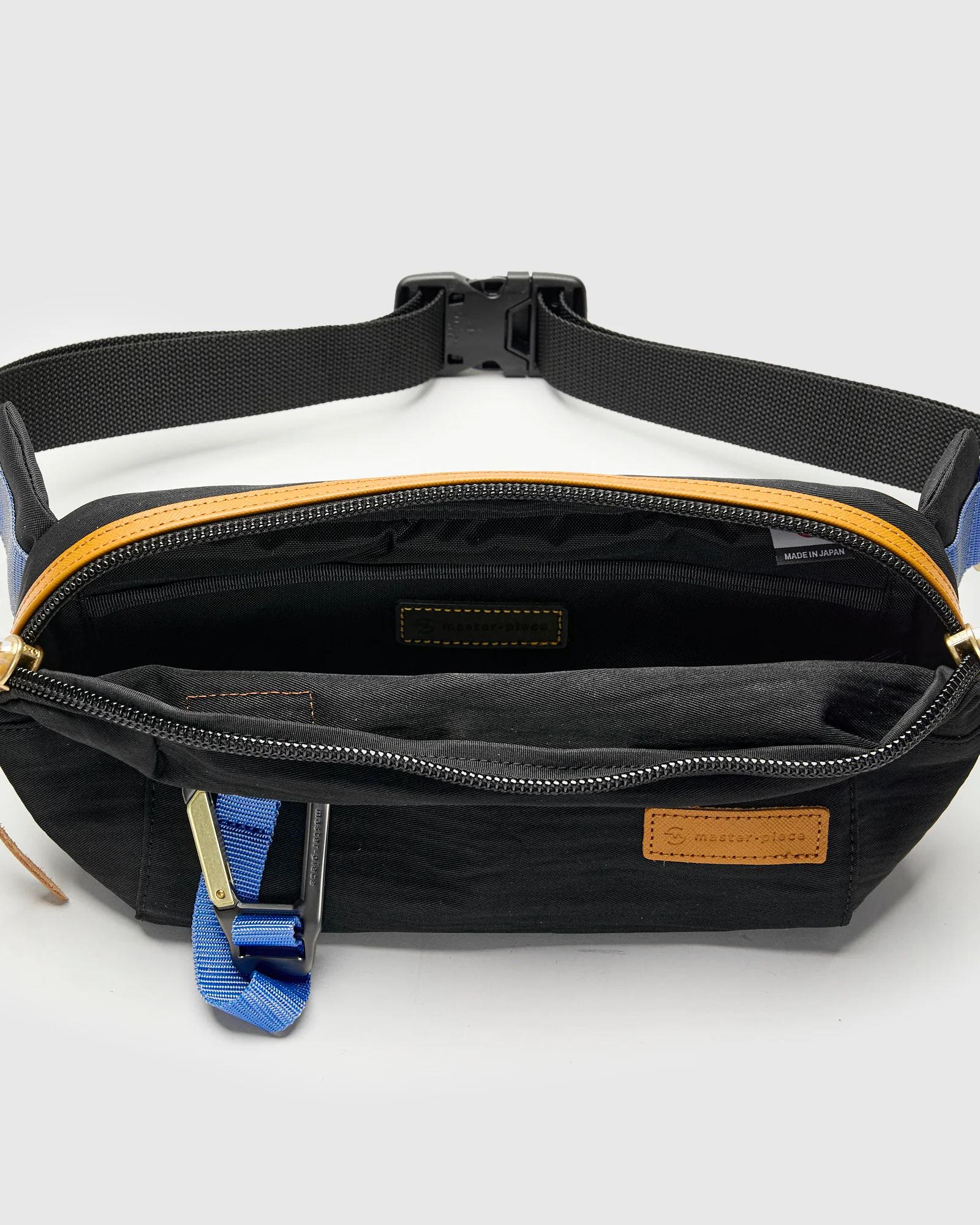 Link Waist Bag v2 in Black - Image 7