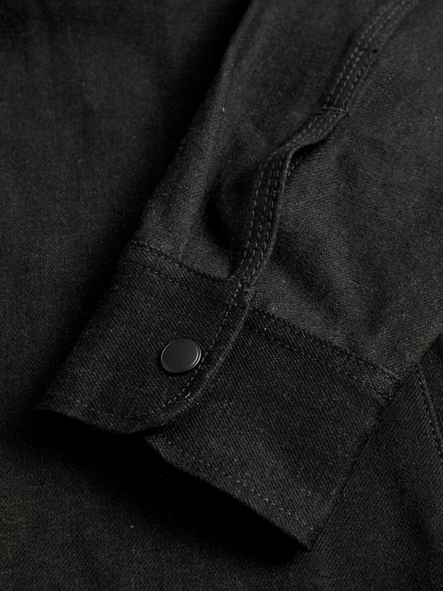 Service Shirt in Stealth - Image 9