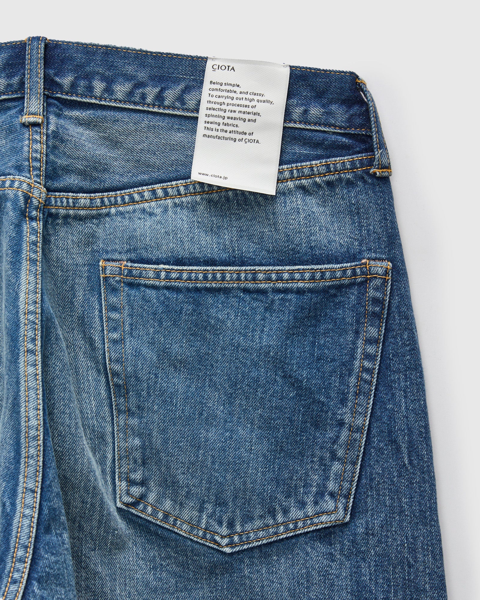 Straight 5 Pocket Selvedge Denim Pants in Medium Dark Blue Damage - Image 4